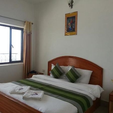 Bright Sunny Pines Hotel & Resort Lansdowne Buitenkant foto
